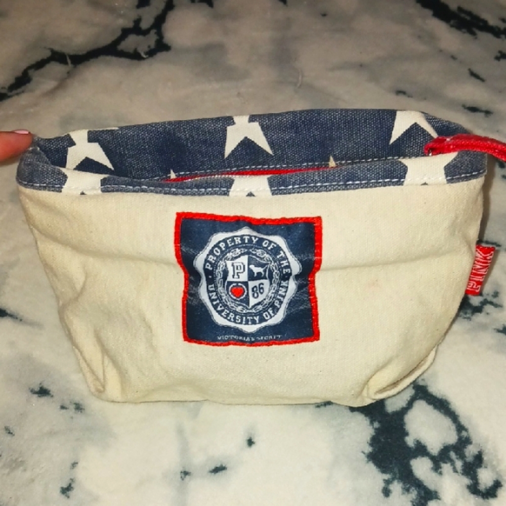 VS PINK Pouch!